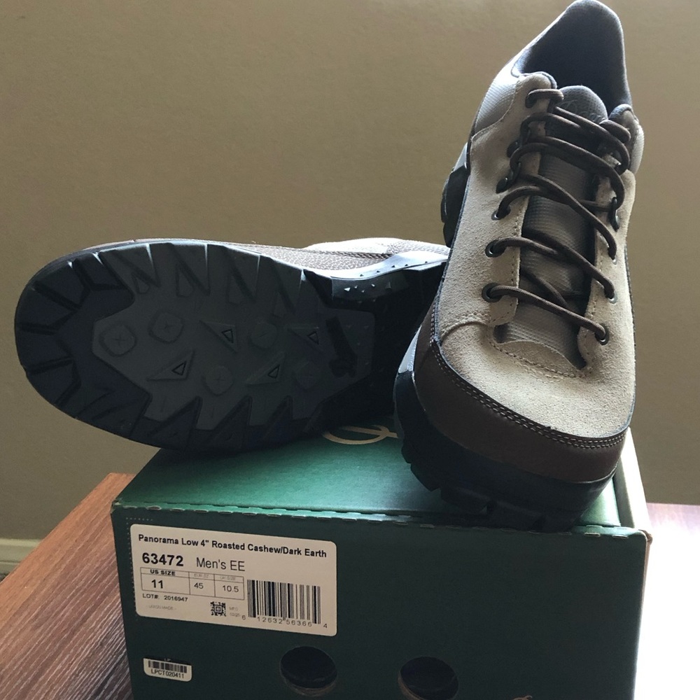 Danner Hiking shoes in wide